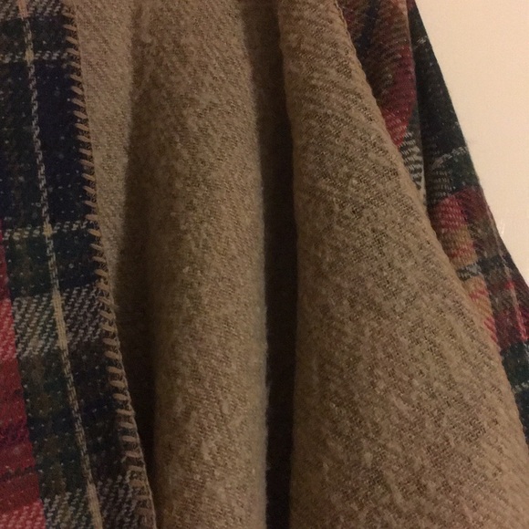 Super Cute Winter Poncho - Picture 3 of 4